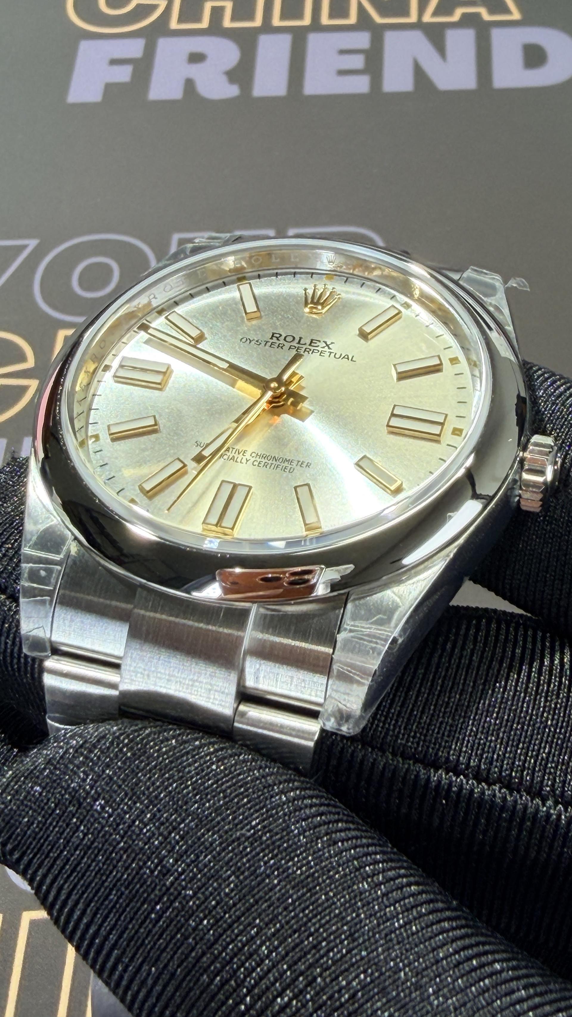 Oyster-Perpetual 41mm Silver Index Dial 3