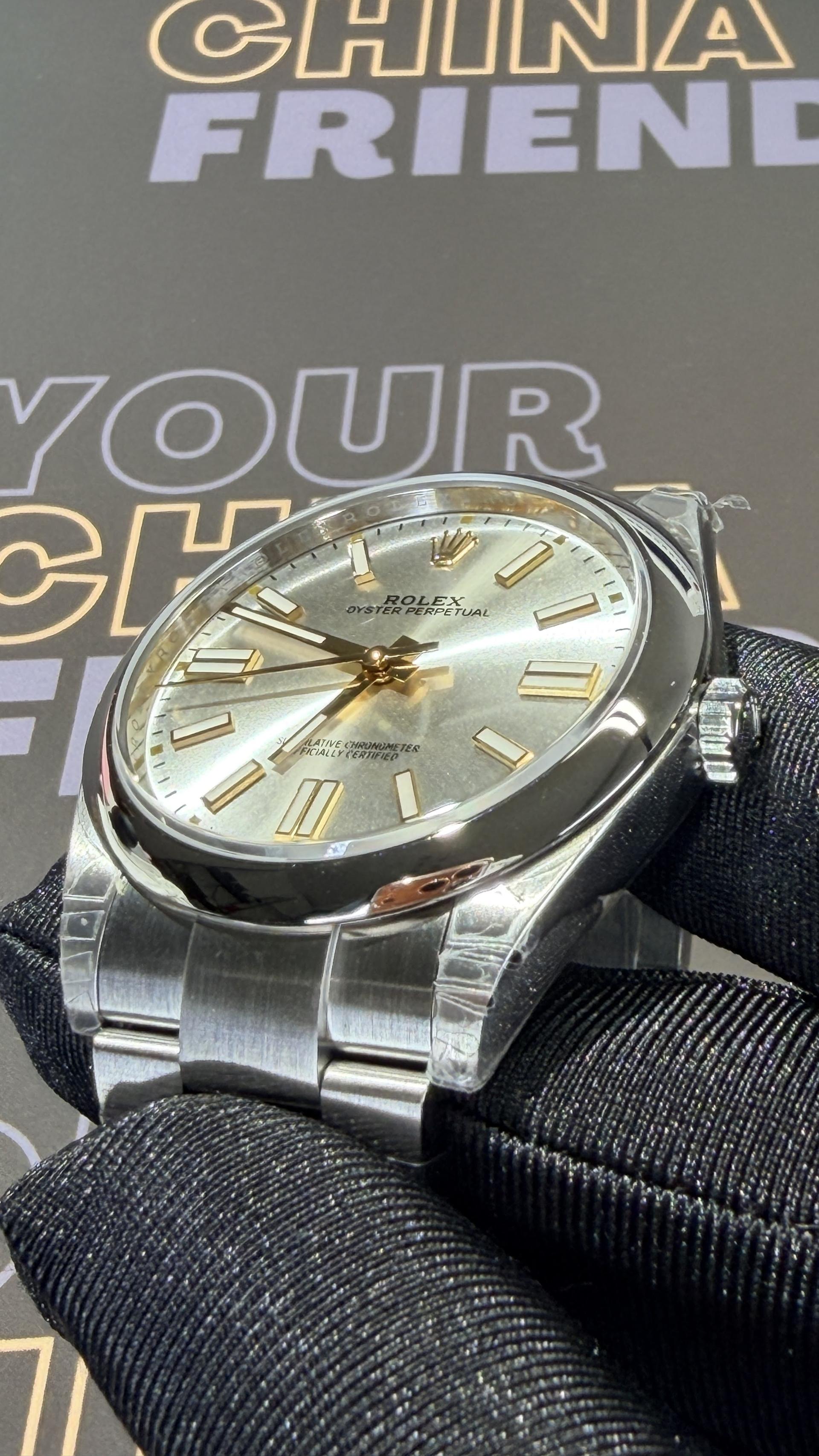 Oyster-Perpetual 41mm Silver Index Dial 4