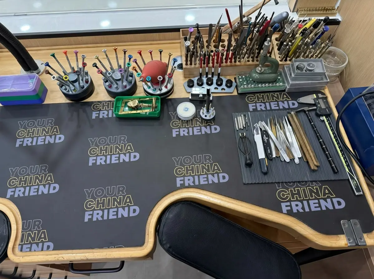 Watch assembly workshop